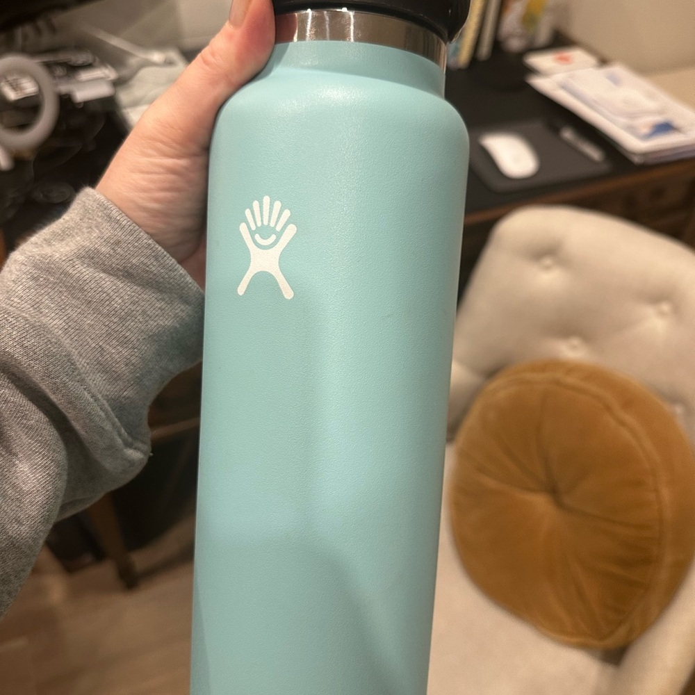Hydro Flask Light Blue Water Bottle
